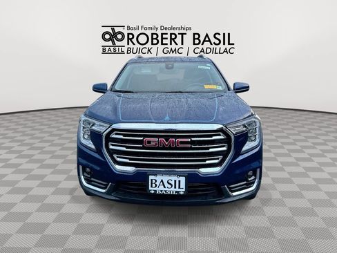 Used 2022 GMC Terrain SLT AWD/4WD image 3