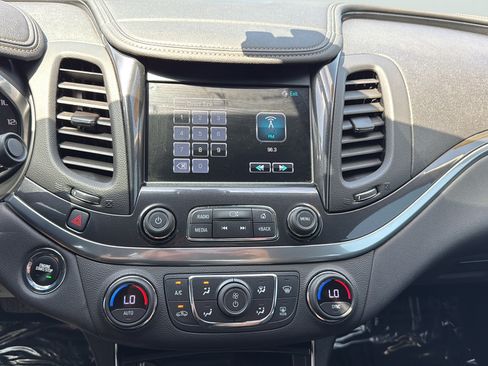 Used 2020 Chevrolet Impala LT FWD image 18