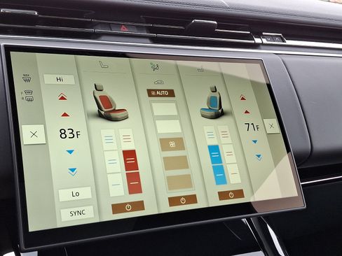 New 2025 Land Rover Range Rover Sport SE image 13