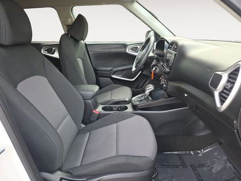 Used 2024 Kia Soul LX w/ Option Group 015 image 15