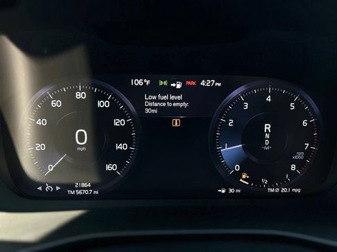 Used 2021 Volvo XC40 T5 Momentum w/ Premium Package AWD/4WD image 12
