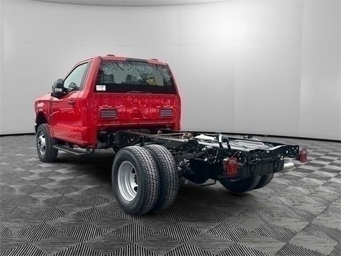 New 2026 Ford F350 XL w/ XL Chrome Package AWD/4WD image 3