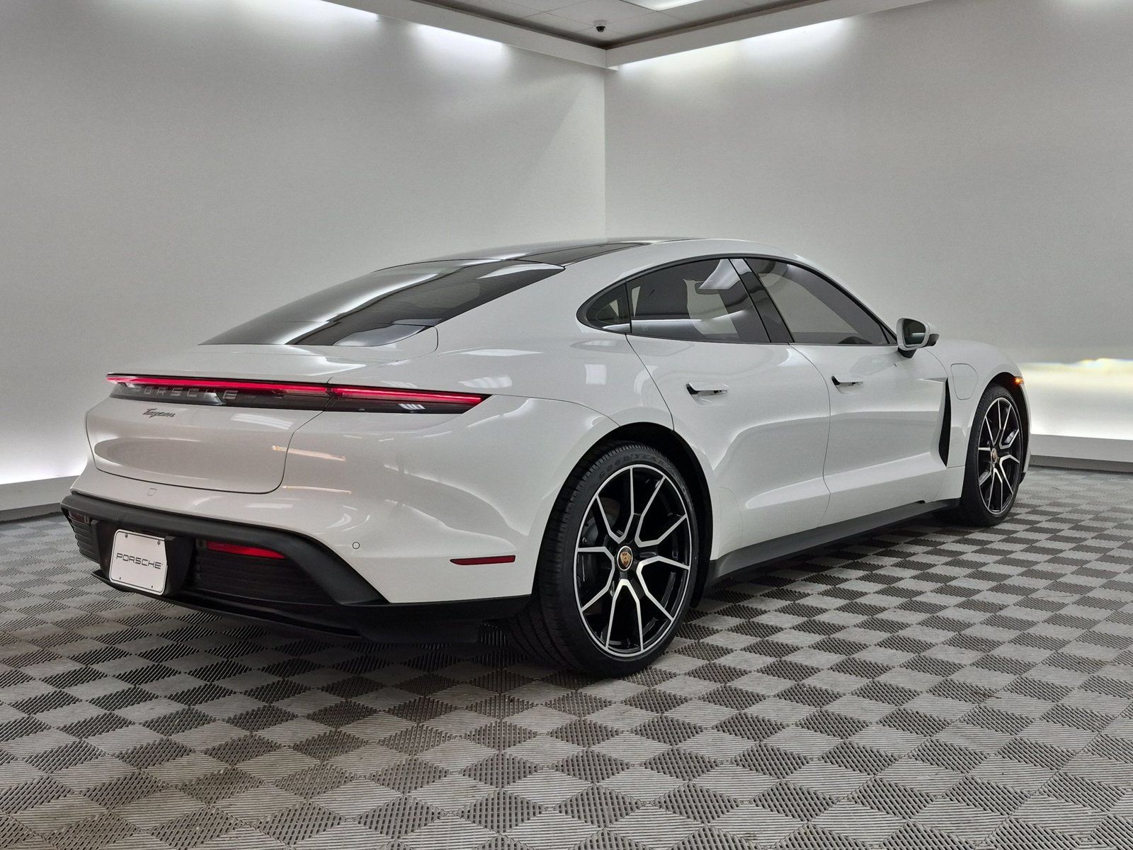 Certified 2024 Porsche Taycan w/ Premium Package RWD image 9