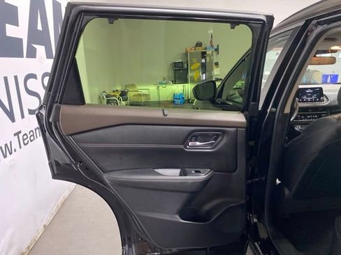 Certified 2023 Nissan Rogue SV w/ SV Premium B Package AWD/4WD image 23