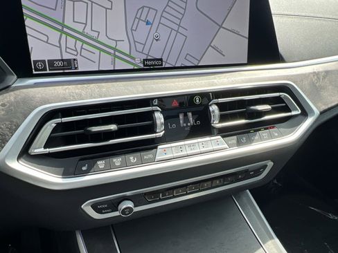 Used 2022 BMW X5 xDrive45e w/ Parking Assistance Package image 18