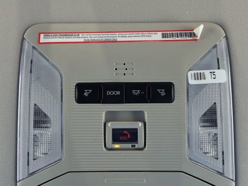 Used 2023 Toyota RAV4 XLE image 19