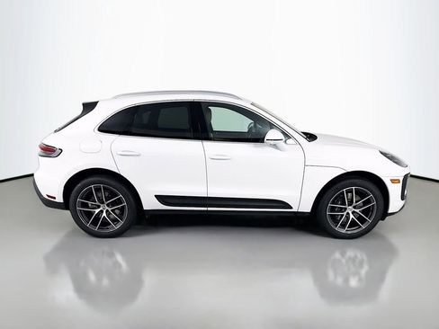 Certified 2023 Porsche Macan AWD/4WD image 8