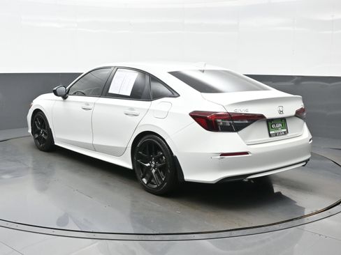 Used 2025 Honda Civic Sport image 5