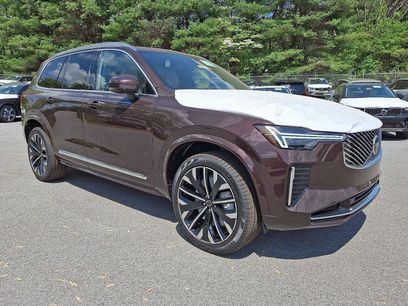New 2025 Volvo XC90 T8 Core