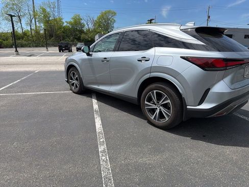 Used 2025 Lexus RX 350 Premium w/ Convenience Package AWD/4WD image 2
