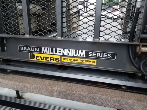 Used 2012 GMC Savana 1500 1500 image 30