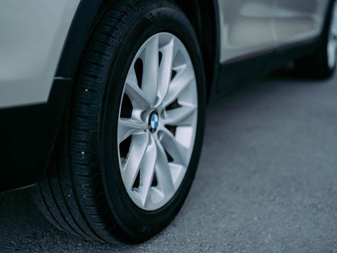 Used 2015 BMW X3 xDrive28d image 8