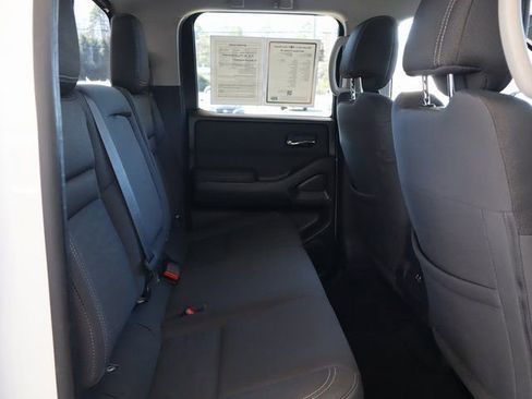 Used 2022 Nissan Frontier SV image 39
