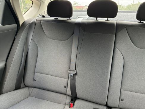 Used 2025 Kia K4 FWD image 39