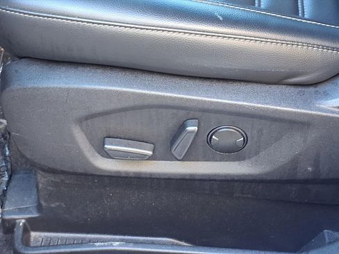 Used 2024 Ford Edge SEL image 4