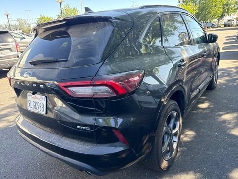 Used 2024 Ford Escape ST-Line AWD/4WD image 2
