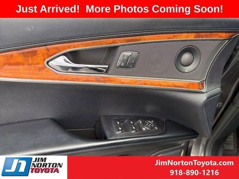 Used 2019 Lincoln Nautilus Reserve FWD image 10
