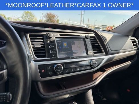 Used 2019 Toyota Highlander Limited Platinum AWD/4WD image 29