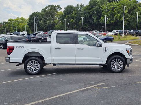 Used 2025 Ford F150 Lariat w/ Equipment Group 501A Mid AWD/4WD image 8
