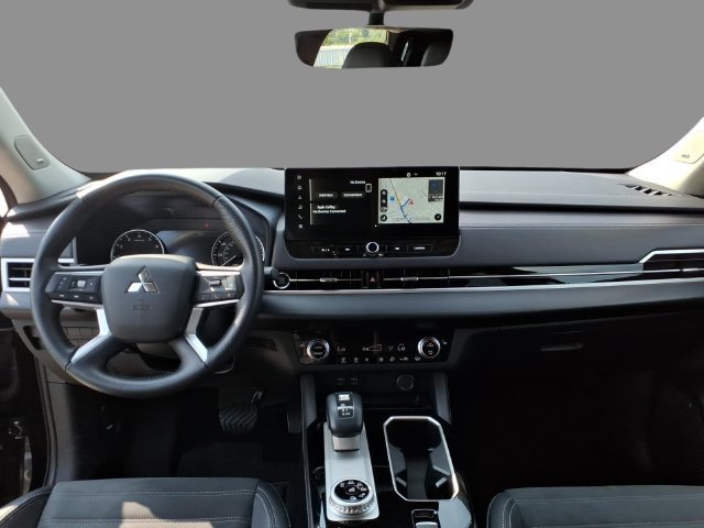 Used 2025 Mitsubishi Outlander SE AWD/4WD image 15