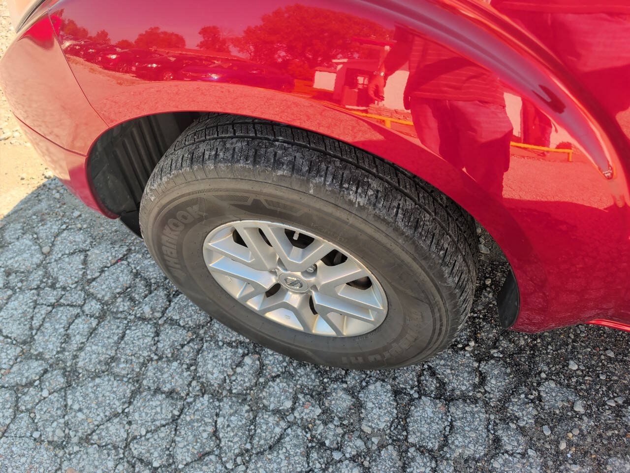 Used 2014 Nissan Frontier SV AWD/4WD image 12