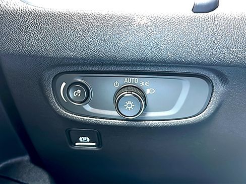 Used 2021 GMC Terrain SLE w/ Driver Convenience Package image 35