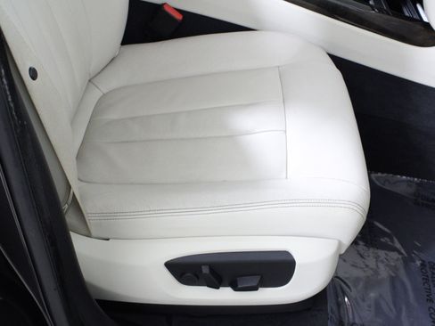 Used 2017 BMW X5 xDrive40e image 17