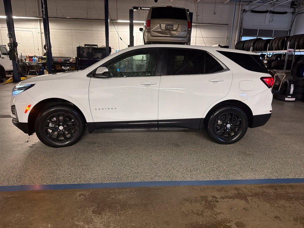 Used 2024 Chevrolet Equinox LT AWD/4WD image 3