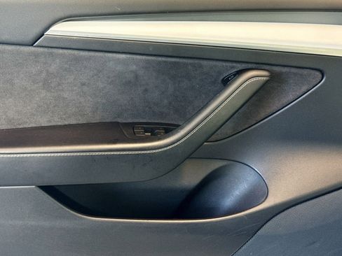 Used 2021 Tesla Model 3 Performance image 16