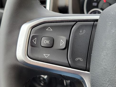Used 2025 RAM 2500 Big Horn AWD/4WD image 12