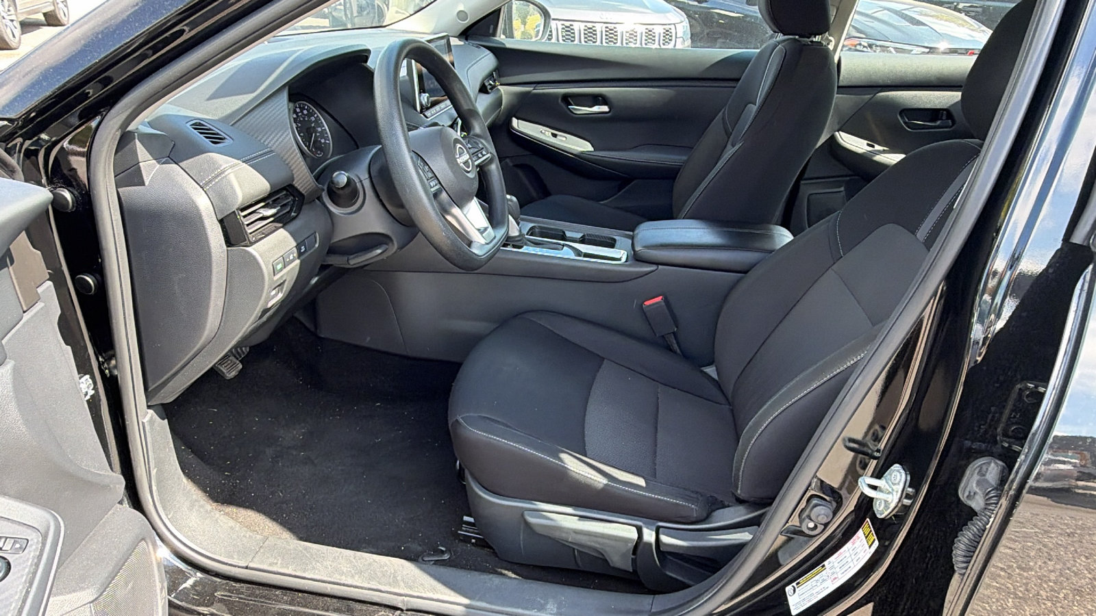 Used 2025 Nissan Sentra SV FWD image 16