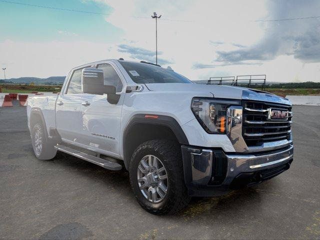 Used 2024 GMC Sierra 2500 SLT w/ SLT Premium Package AWD/4WD image 2