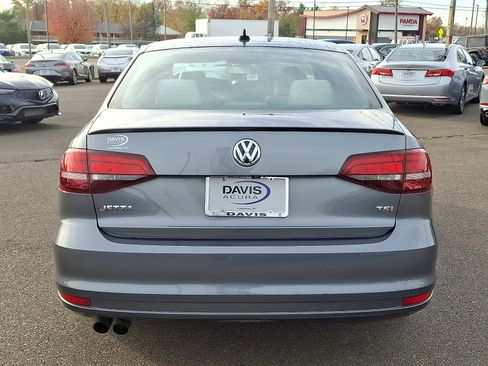 Used 2016 Volkswagen Jetta Sport image 5