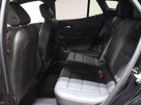 New 2026 Chevrolet Trax RS w/ Sunroof Package FWD image 21