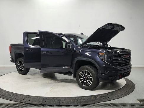 Used 2026 GMC Sierra 1500 AT4 w/ AT4 Premium Package AWD/4WD image 9