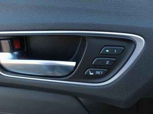 Used 2020 Acura TLX image 12