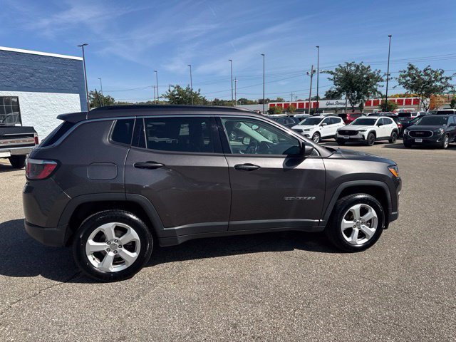 Used 2020 Jeep Compass Latitude w/ Cold Weather Group AWD/4WD image 6