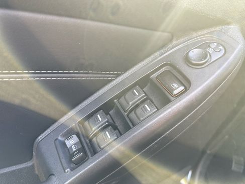 Used 2009 HUMMER H3T Alpha image 9