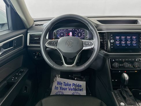 Certified 2023 Volkswagen Atlas SE w/ Panoramic Sunroof Package AWD/4WD image 21