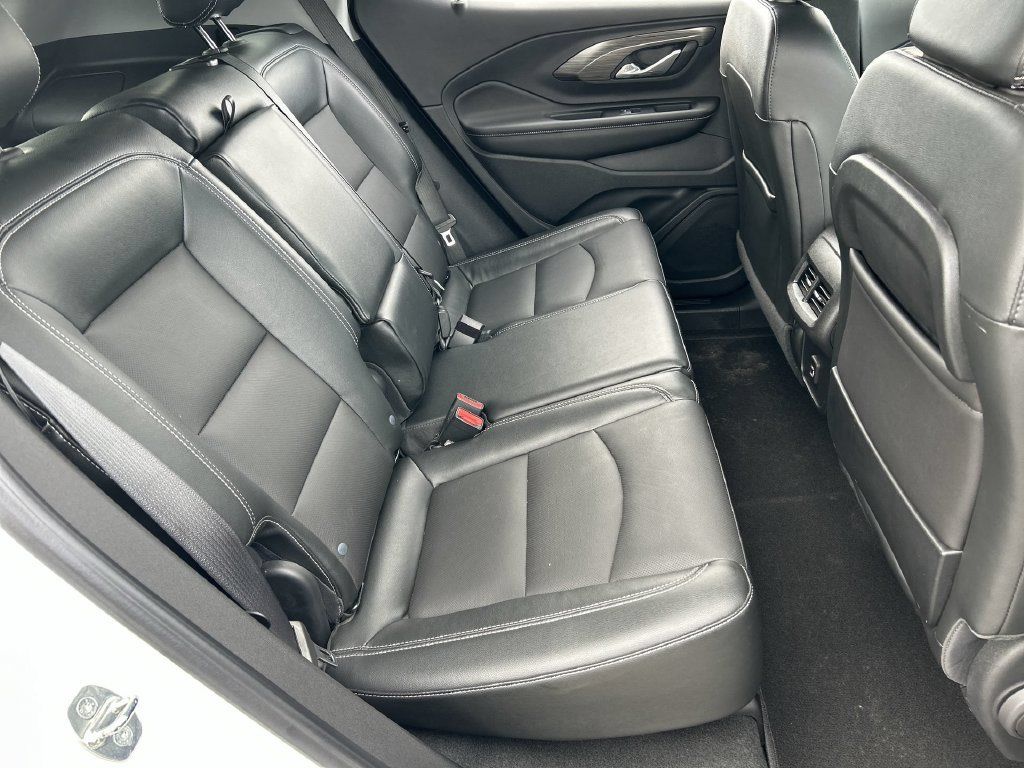 Used 2023 GMC Terrain SLT FWD image 27