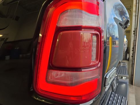 Used 2019 RAM 1500 Limited w/ Body Color Bumper Group image 35