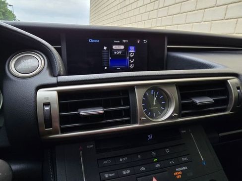 Used 2016 Lexus IS 200t RWD image 37