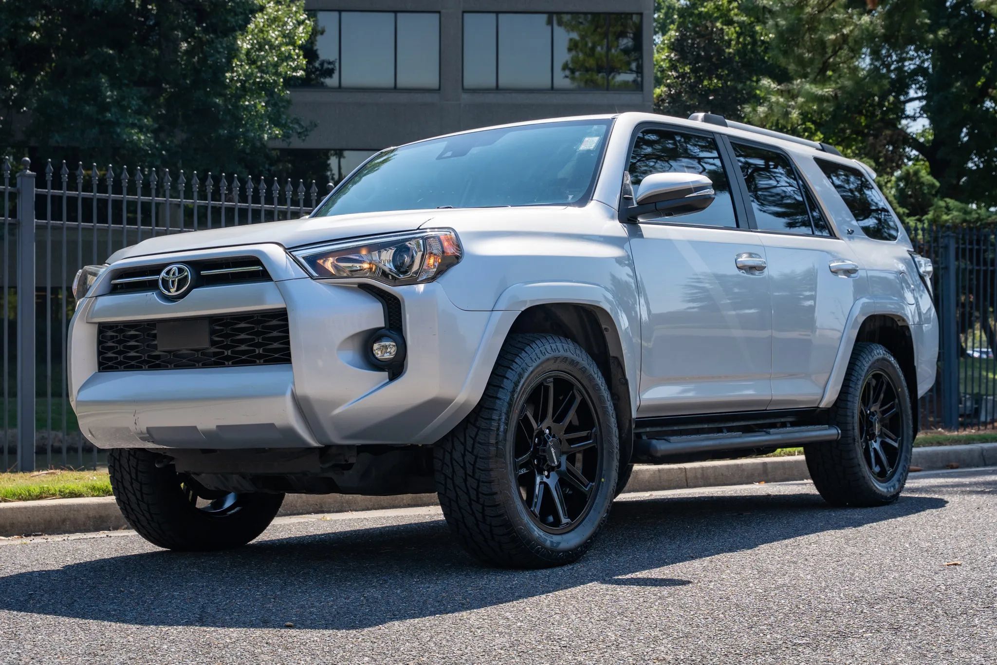 Used 2022 Toyota 4Runner SR5 Premium w/ Moonroof Package AWD/4WD image 1