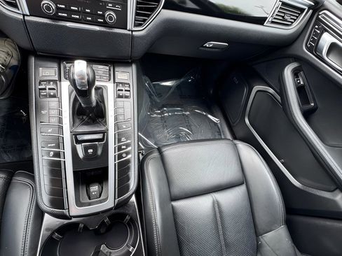Used 2018 Porsche Macan Sport Edition image 29