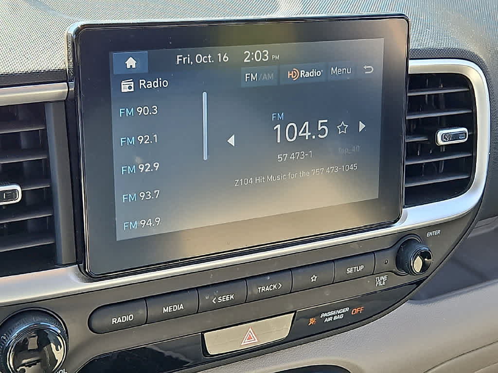 Used 2023 Hyundai Venue SEL FWD image 17