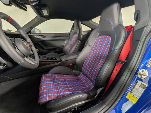 Used 2026 Porsche 911 Carrera T RWD image 5