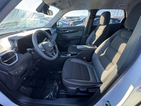 Used 2025 Chevrolet TrailBlazer LT image 24