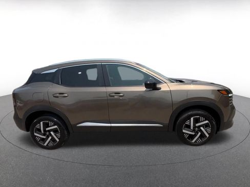 Used 2026 Nissan Kicks SV w/ Cold Weather Package FWD image 16