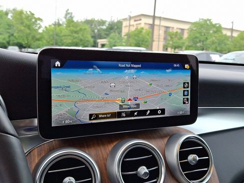 Used 2022 Mercedes-Benz GLC 300 4MATIC w/ Multimedia Package Lite image 18