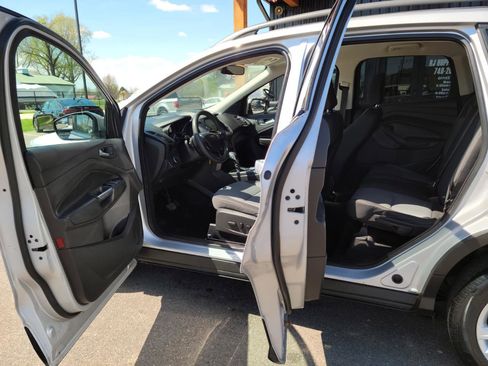 Used 2018 Ford Escape SE w/ SE Sync 3 Package AWD/4WD image 7